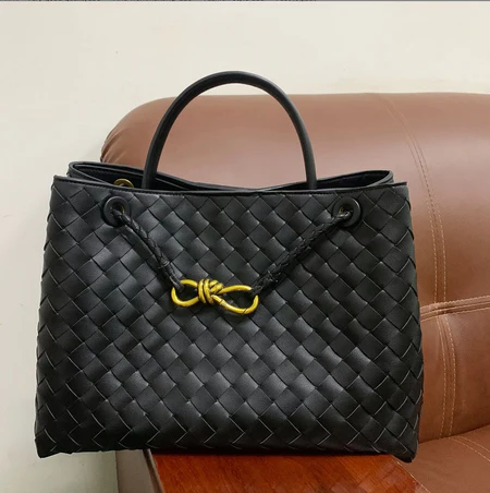 Andiamo Shoulder Bag - Image 11