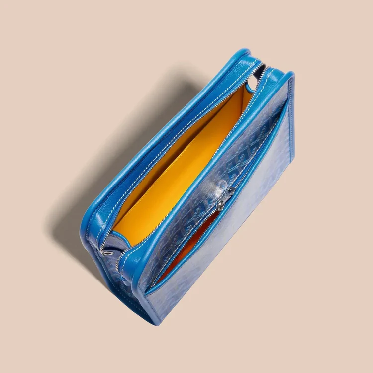 Vantier Travel Case - Image 11