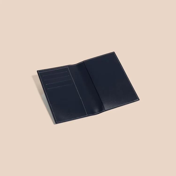 Voyelle Passport Holder - Image 13