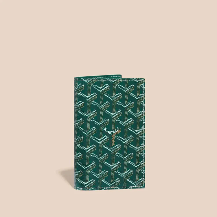 Voyelle Passport Holder - Image 4
