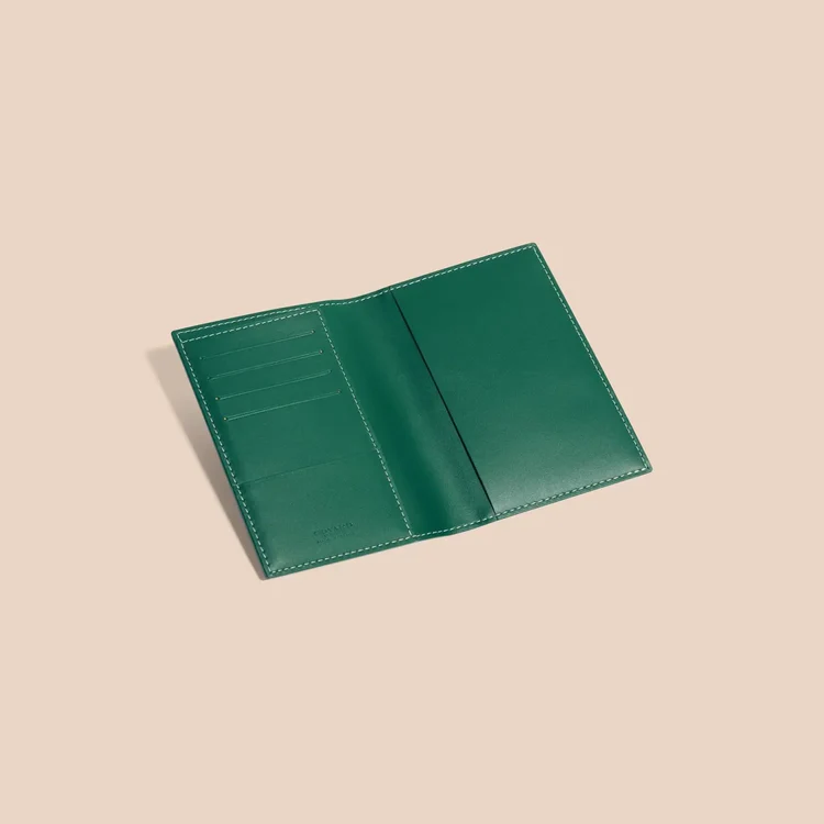 Voyelle Passport Holder - Image 9