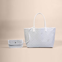 Vivara Signature Carryall - Image 13